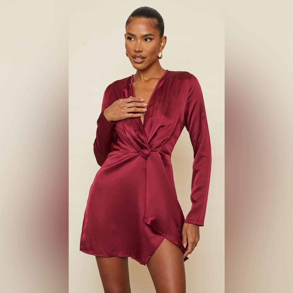 Luxurious Red Satin Dress with Twisted Waist